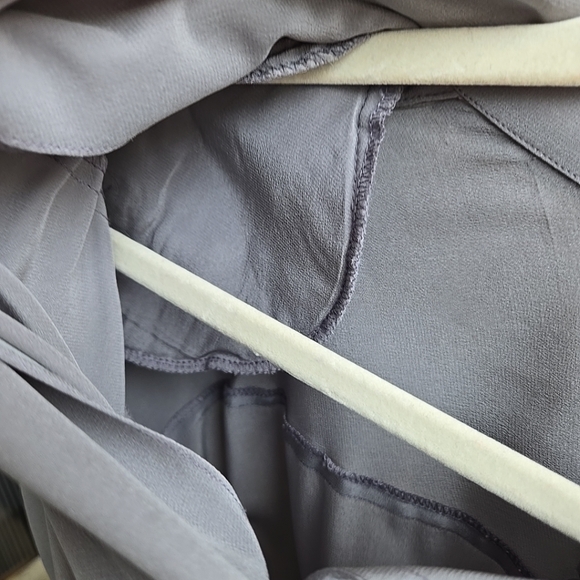 Christian Dior Chemises 100% Silk Gray Top Size 14 - Picture 8 of 10